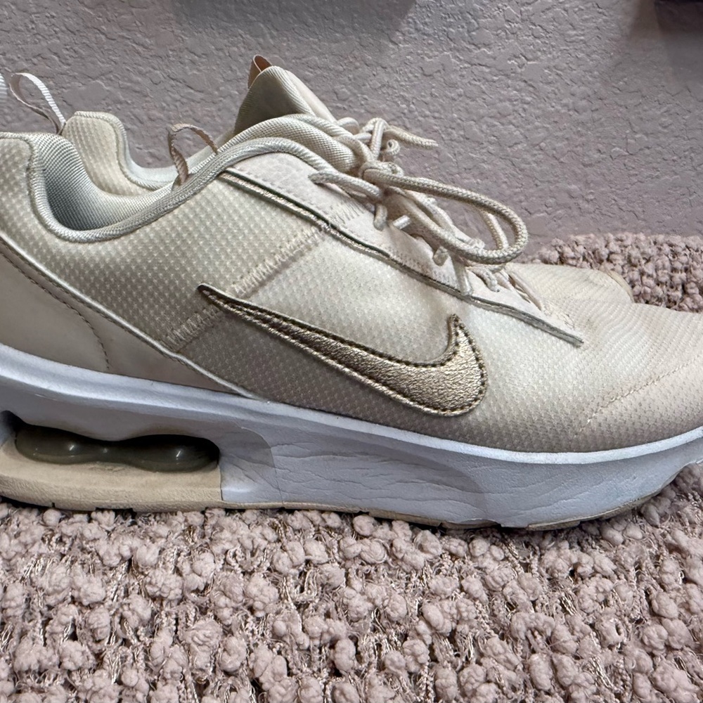 Nike Women's Air Max Pink, sz 8.5 - Picture 6 of 10